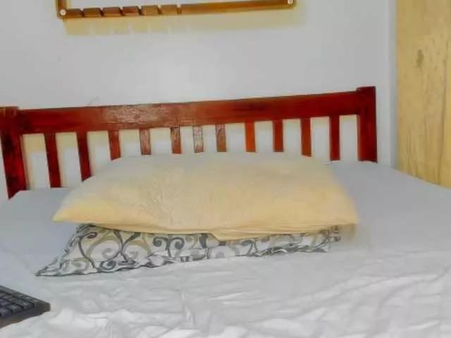 Sam9338 on BongaCams 