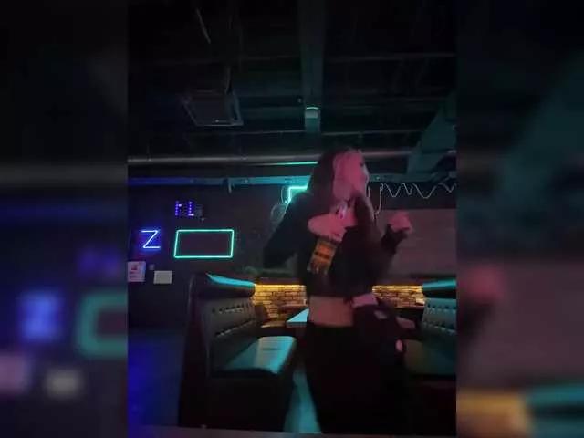 serotoninnn1 on BongaCams 