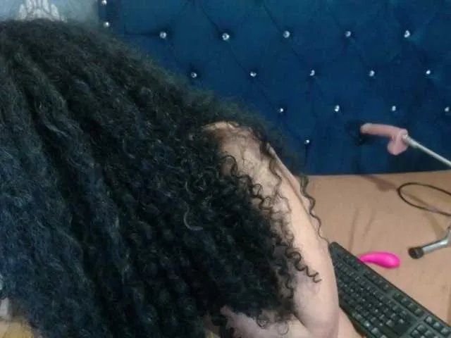 Freechat sofiacowperx on BongaCams