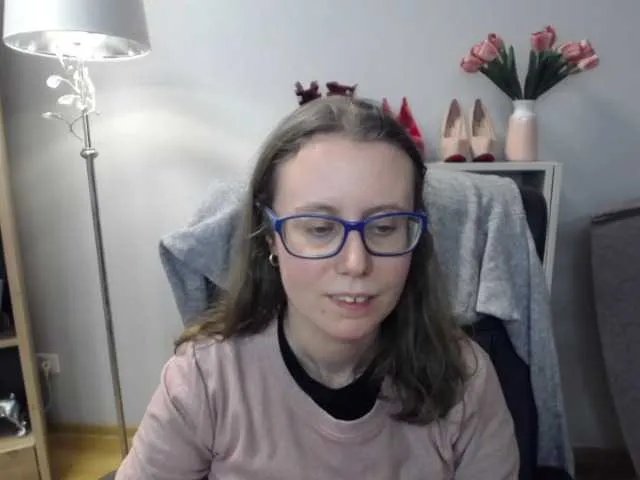 sparkleLizzy — Lets have fun and get  to know each other ;) #femdom #tease #joi #sph #cei #dirtytalk #nonnude #nomic #glasses #deu #eng #CFNM #rate #c2c #natural