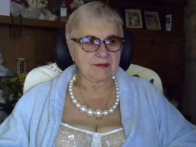 Freechat SweetCherry00 on BongaCams