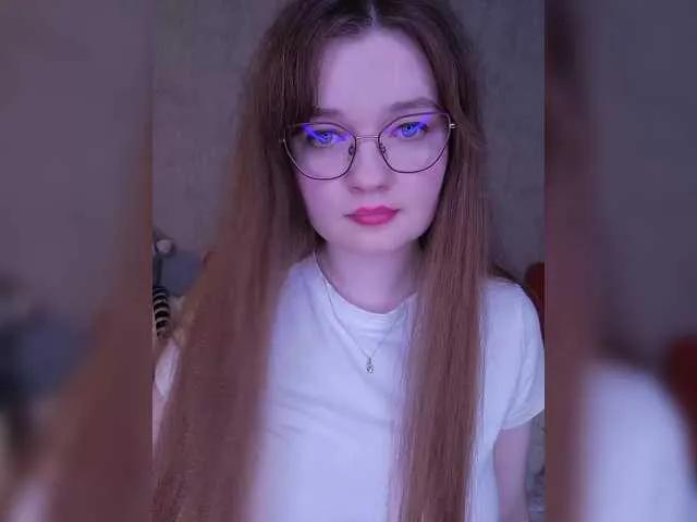 Checkout SweetKarinaa, she wants to masturbate for you SweetKarinaa from BongaCams