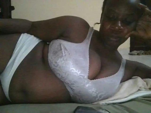 Freechat Swityass24 on BongaCams