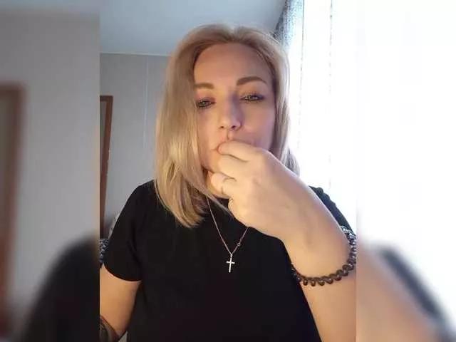 Tanysha-1 on BongaCams 