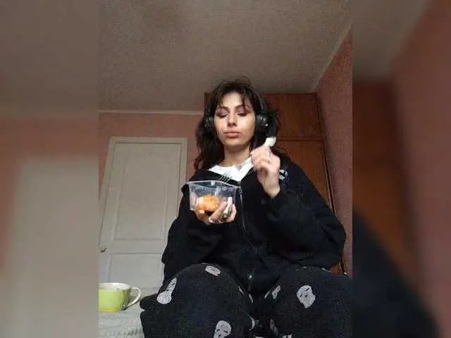 Freechat Tinablackkk on BongaCams