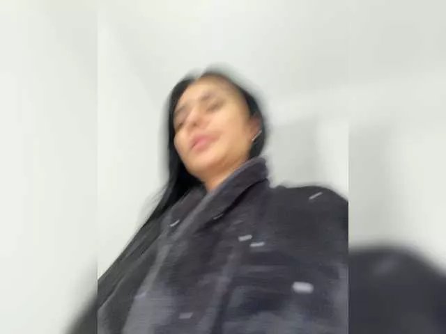 Freechat TinyRouse on BongaCams