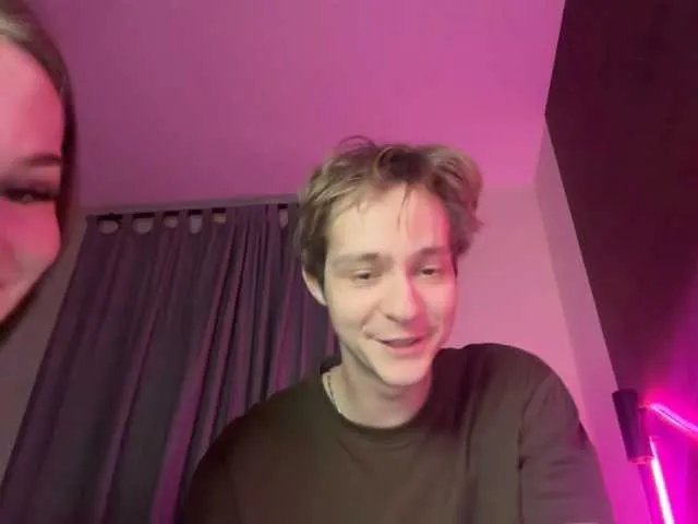 Freechat titsDestroy2007 on BongaCams