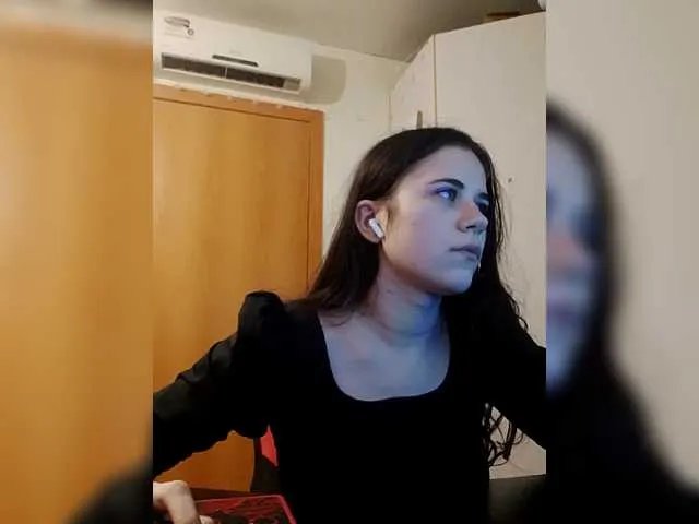 Tlaaskaa from BongaCams