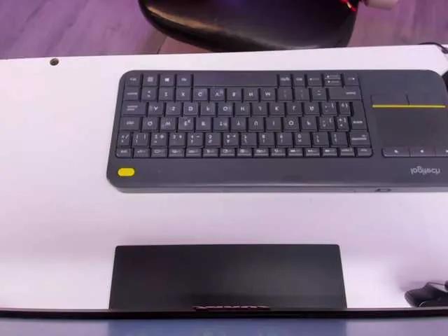 Sweet Violetgirx wants you to fuck her body now Violetgirx from BongaCams