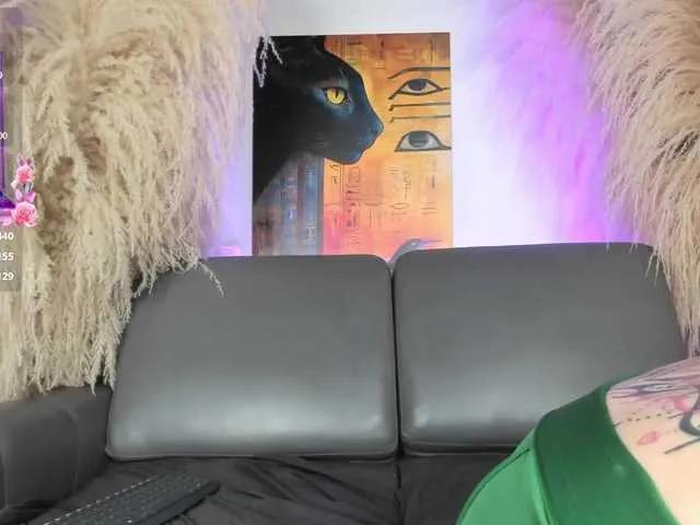 yara-hind on BongaCams 