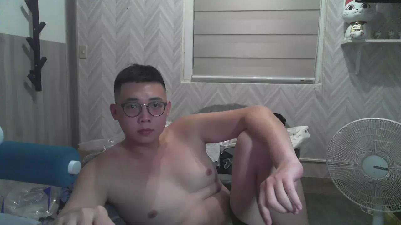 1700001 on Cam4 