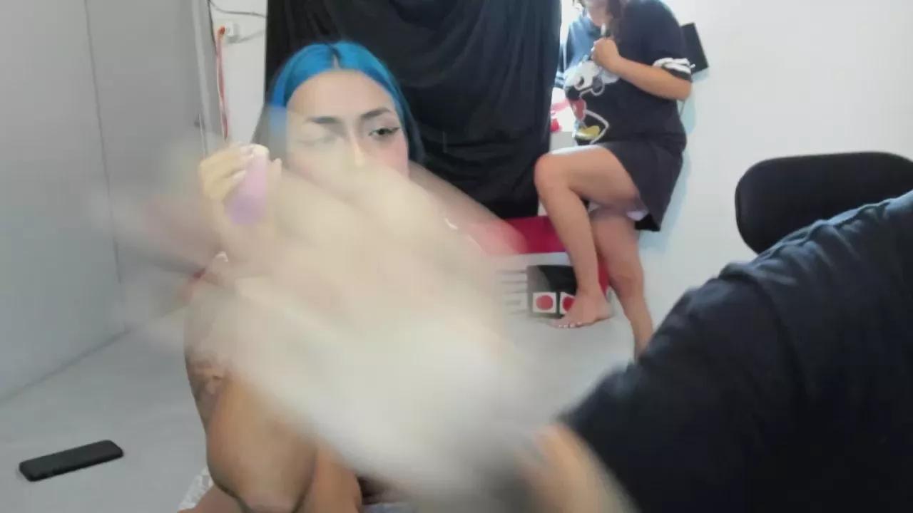 3somesgmr on Cam4 