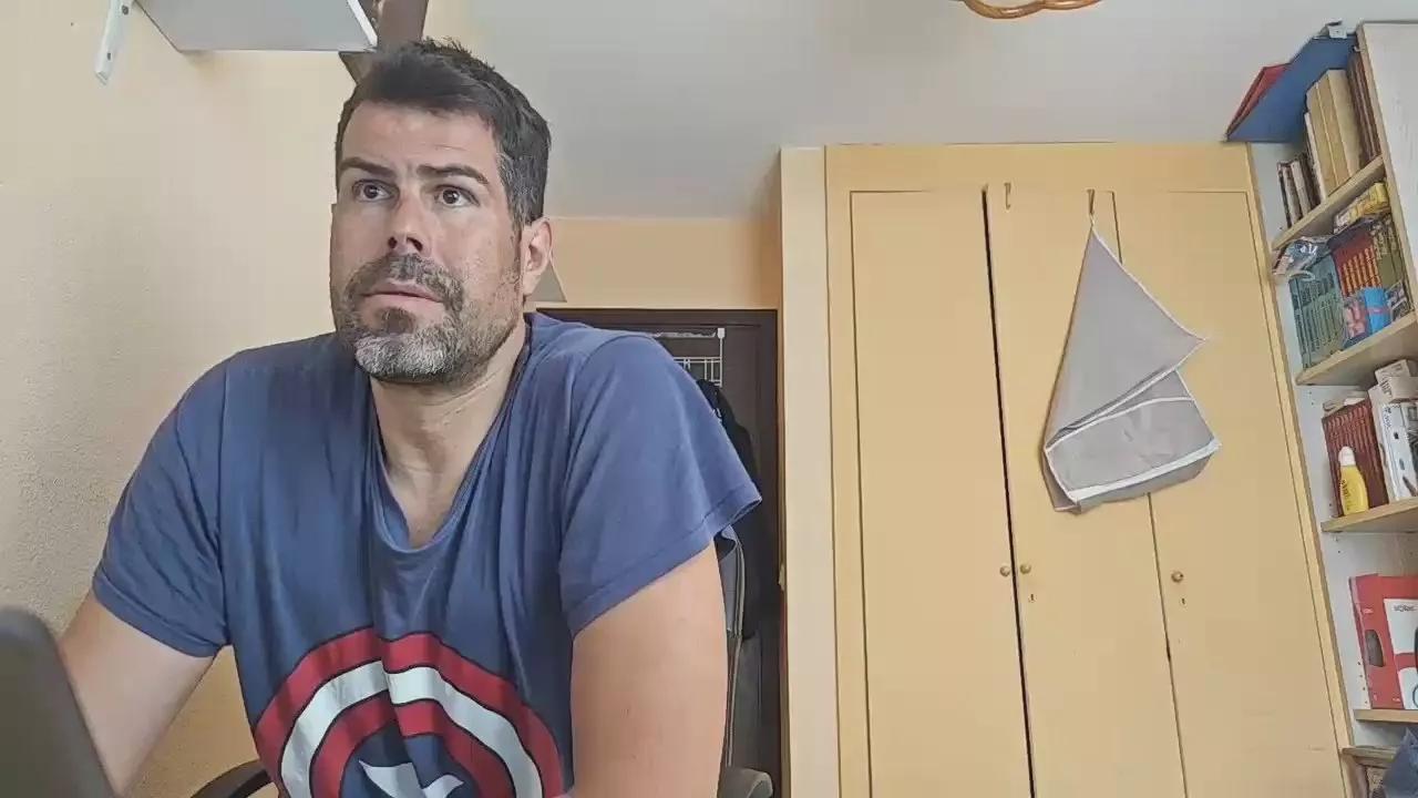 _BruceStrong_ on Cam4 