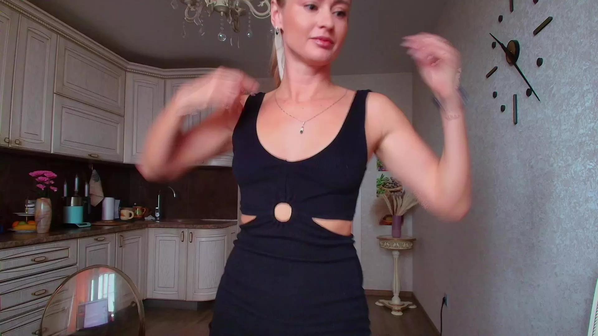 _MissMiracle_ on Cam4 