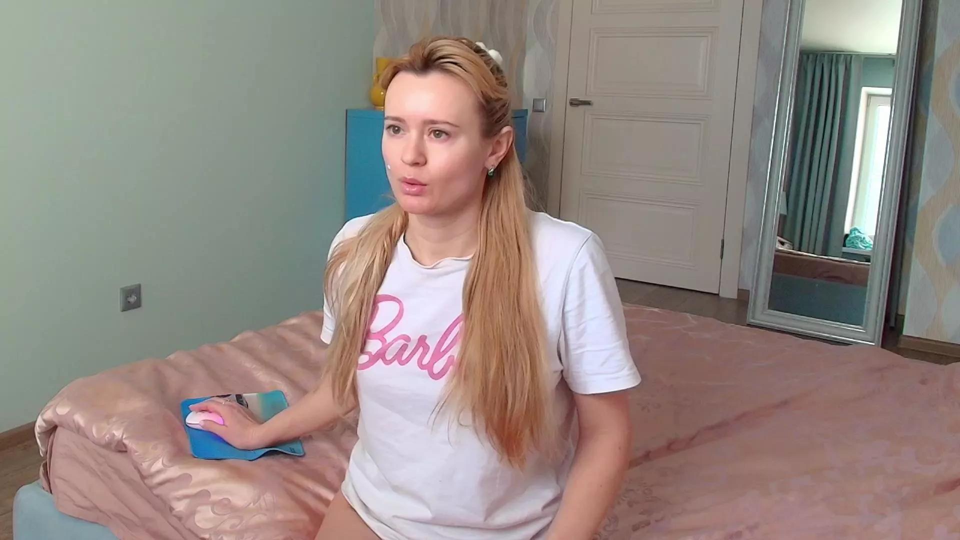 _MissMiracle_ on Cam4 