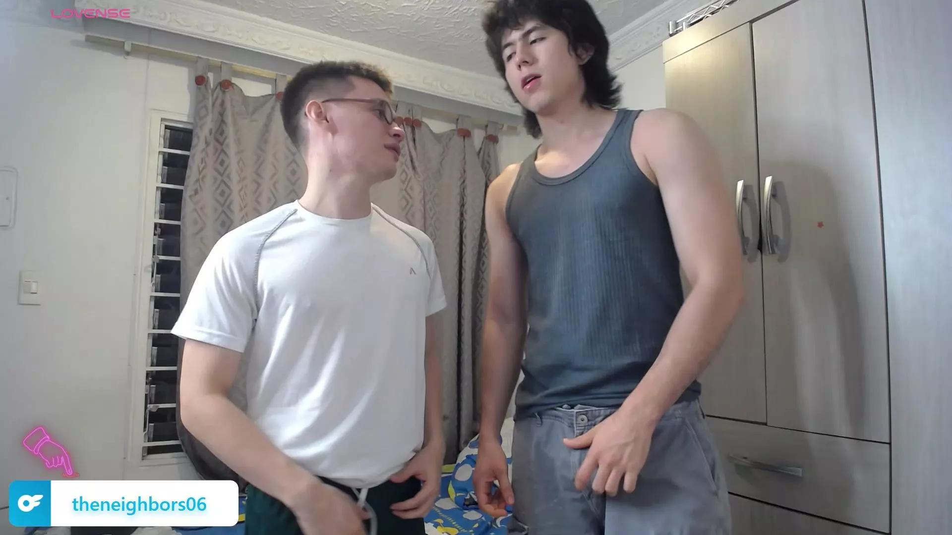 _the_neighbors on Cam4 