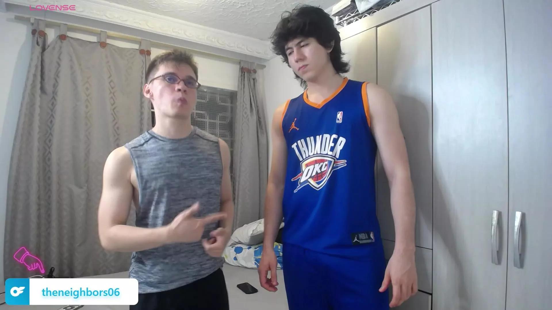 _the_neighbors on Cam4 