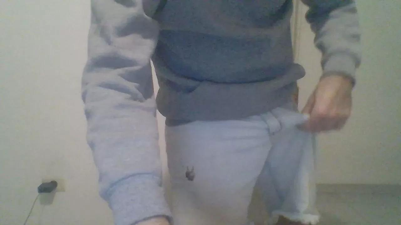 ahquepajeroo on Cam4 