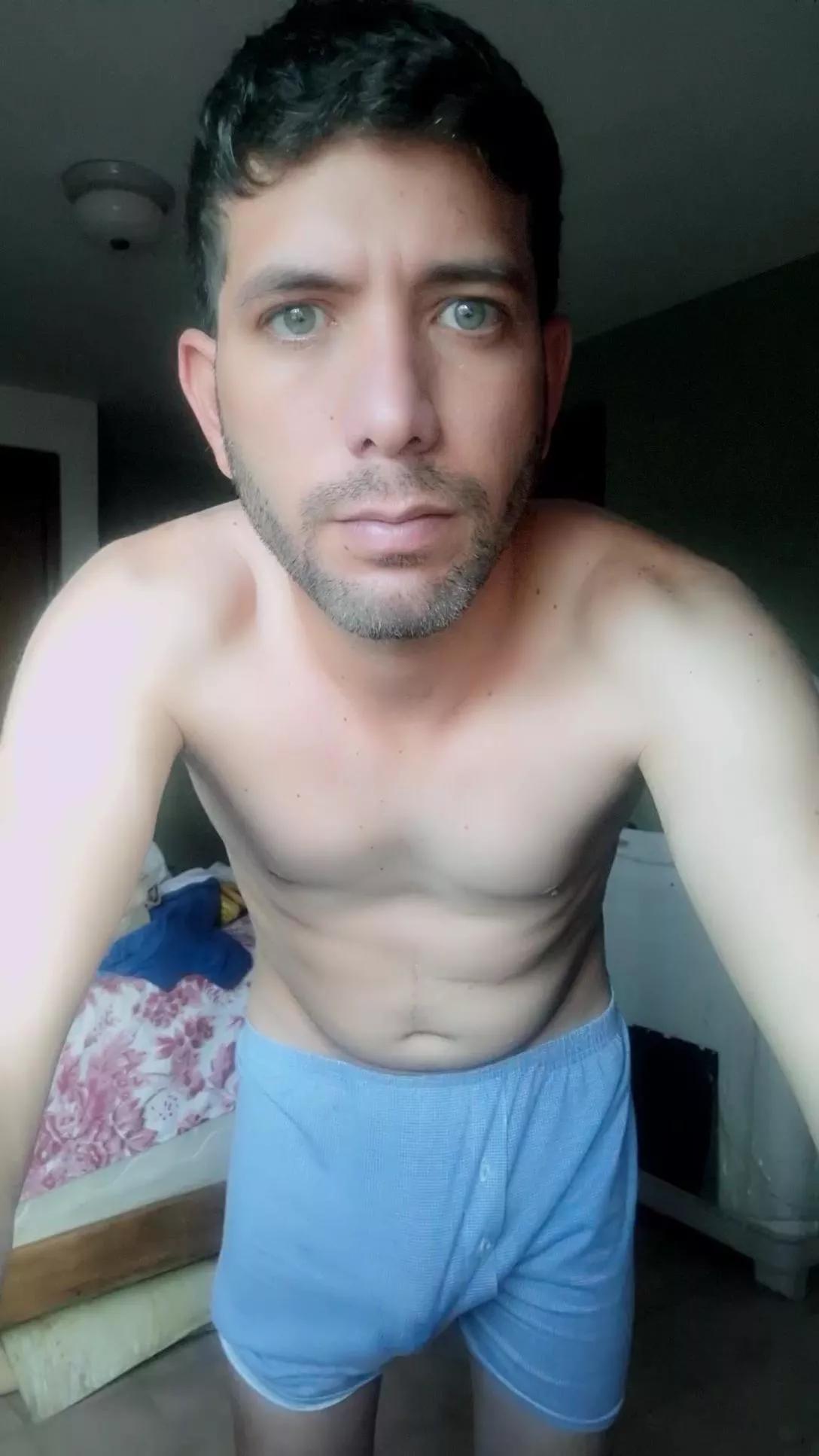 Ajgo19 on Cam4 