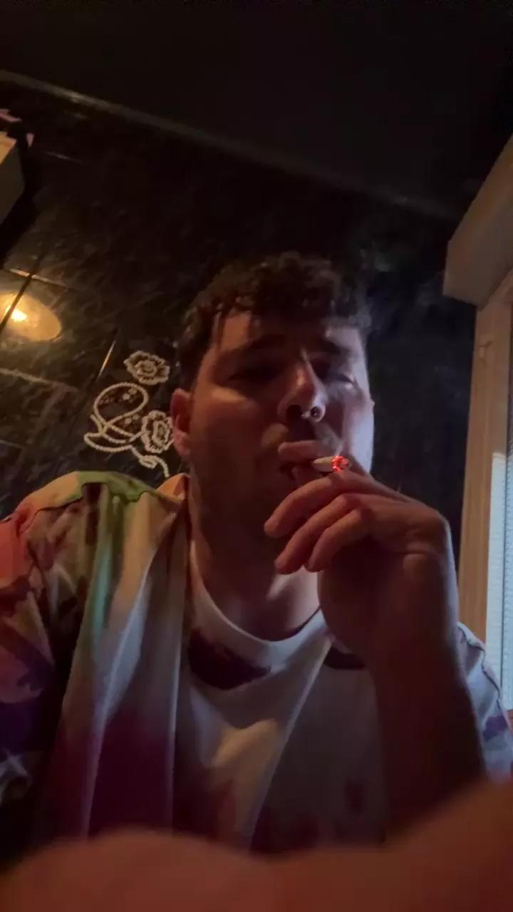 Alber21aa on Cam4 