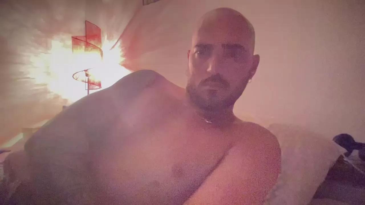 alessandromori9 on Cam4 