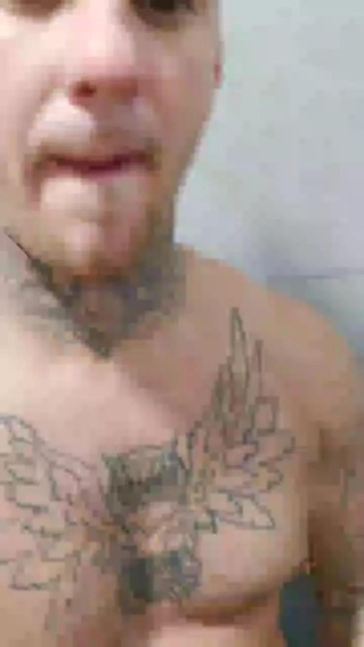 Alexhookah69 on Cam4 