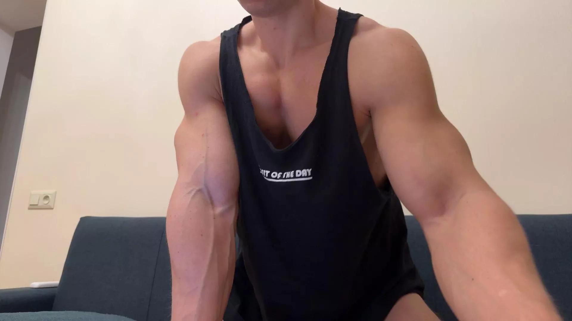 andy_pecman on Cam4 