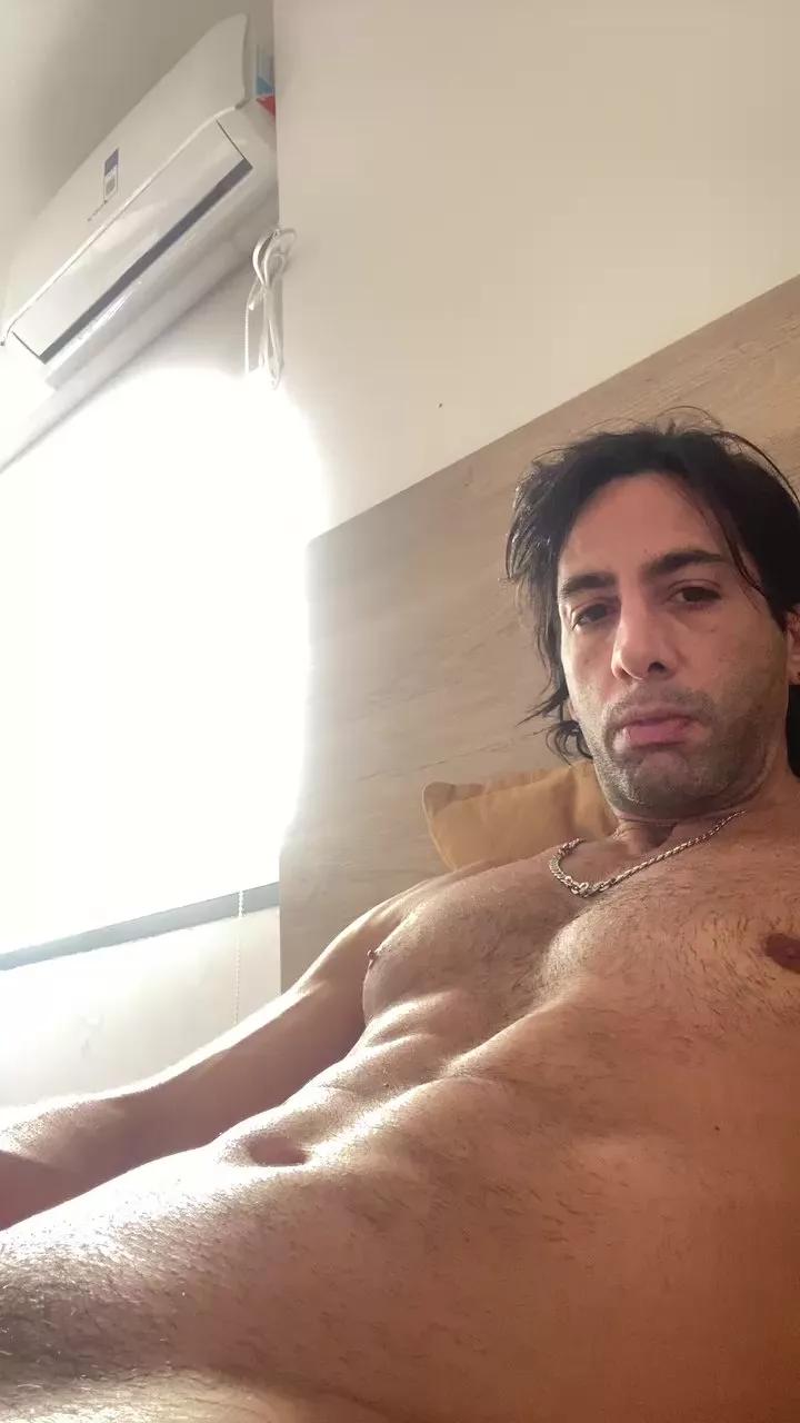 apoloarg_hot on Cam4 