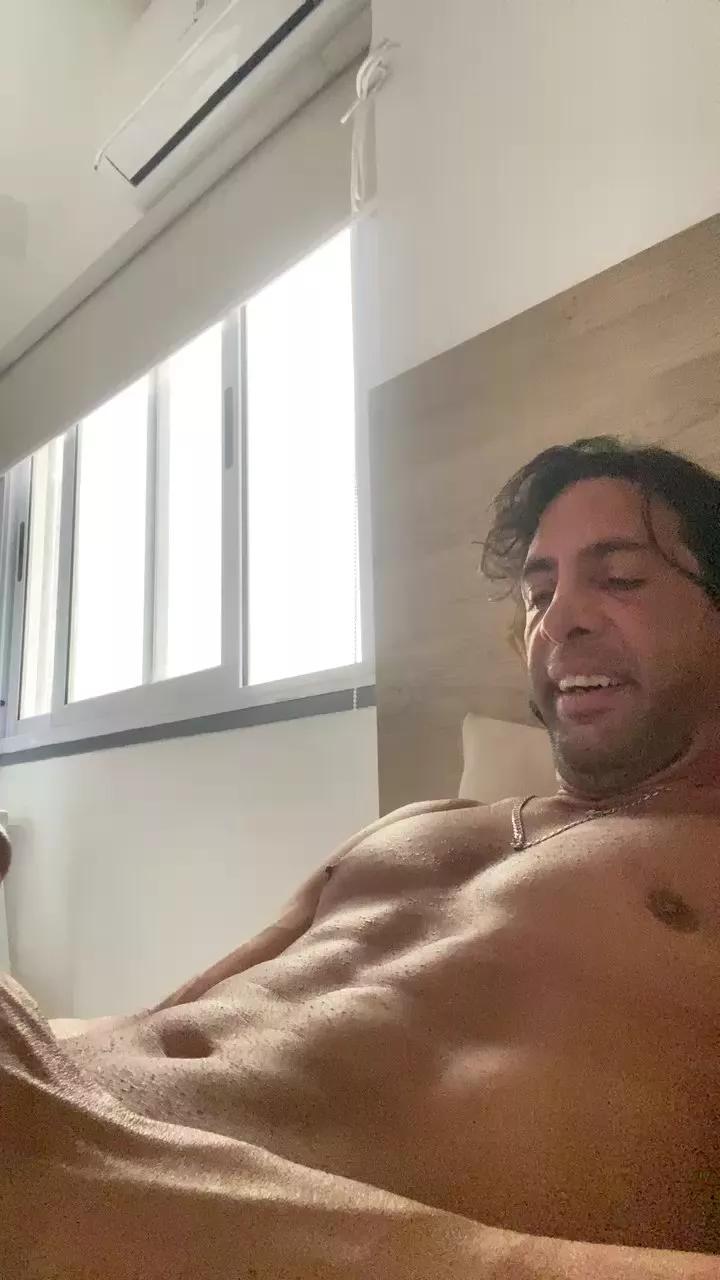 apoloarg_hot on Cam4 