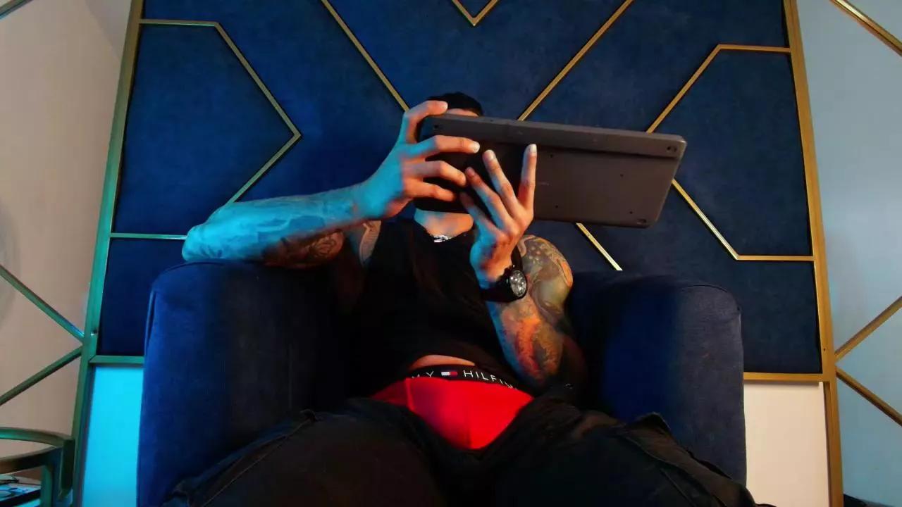 asmodeus_bael on Cam4 
