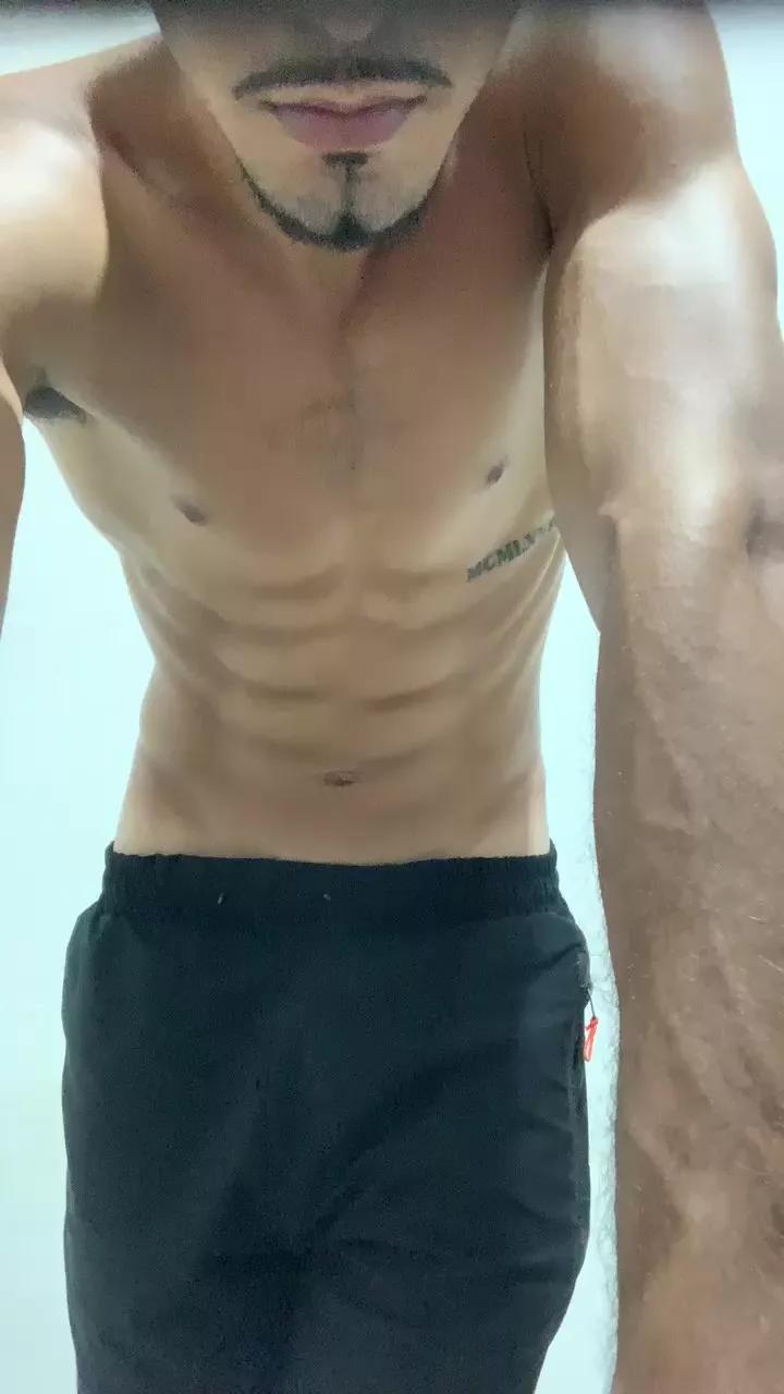 Aureo021 on Cam4 