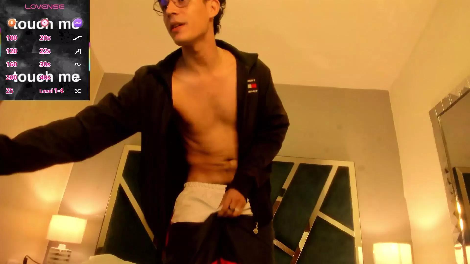 AxelFoul_ on Cam4 
