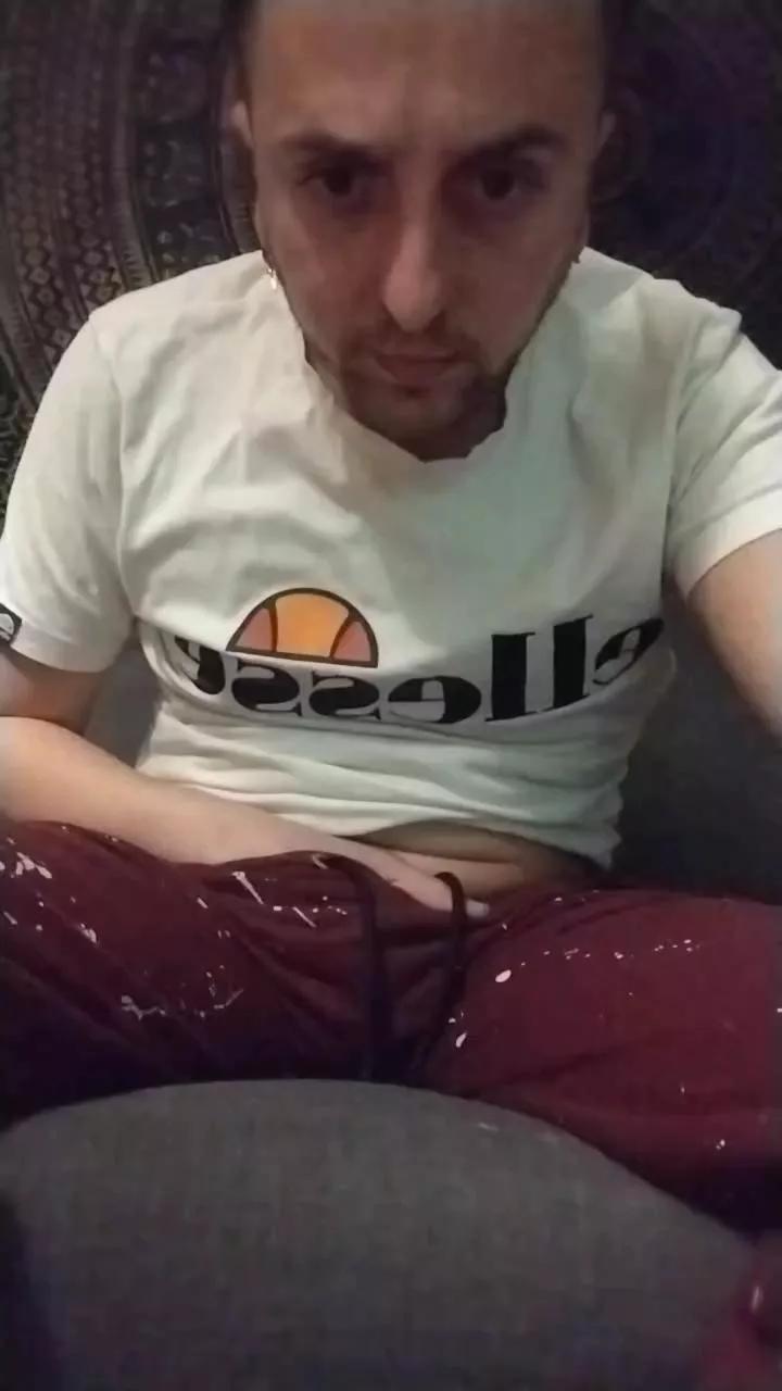Bambite38 on Cam4 