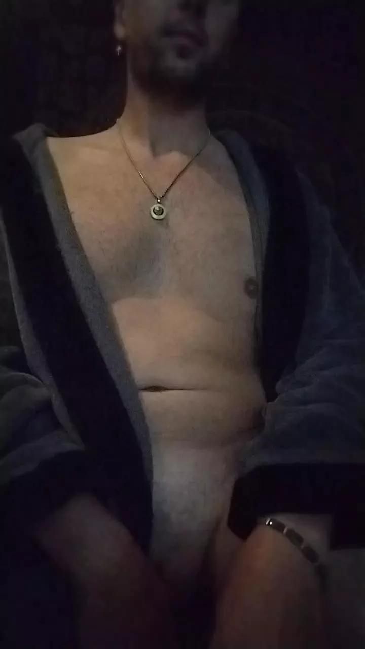 Bambite38 on Cam4 