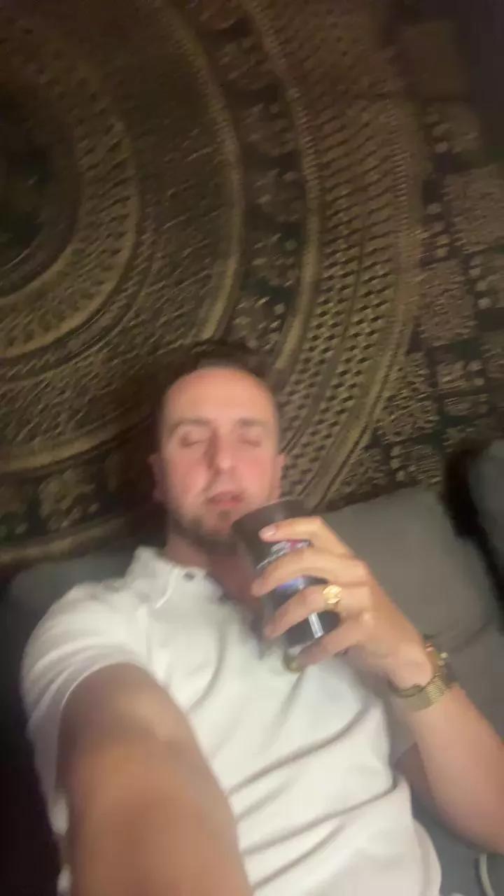 Bambite38 on Cam4 