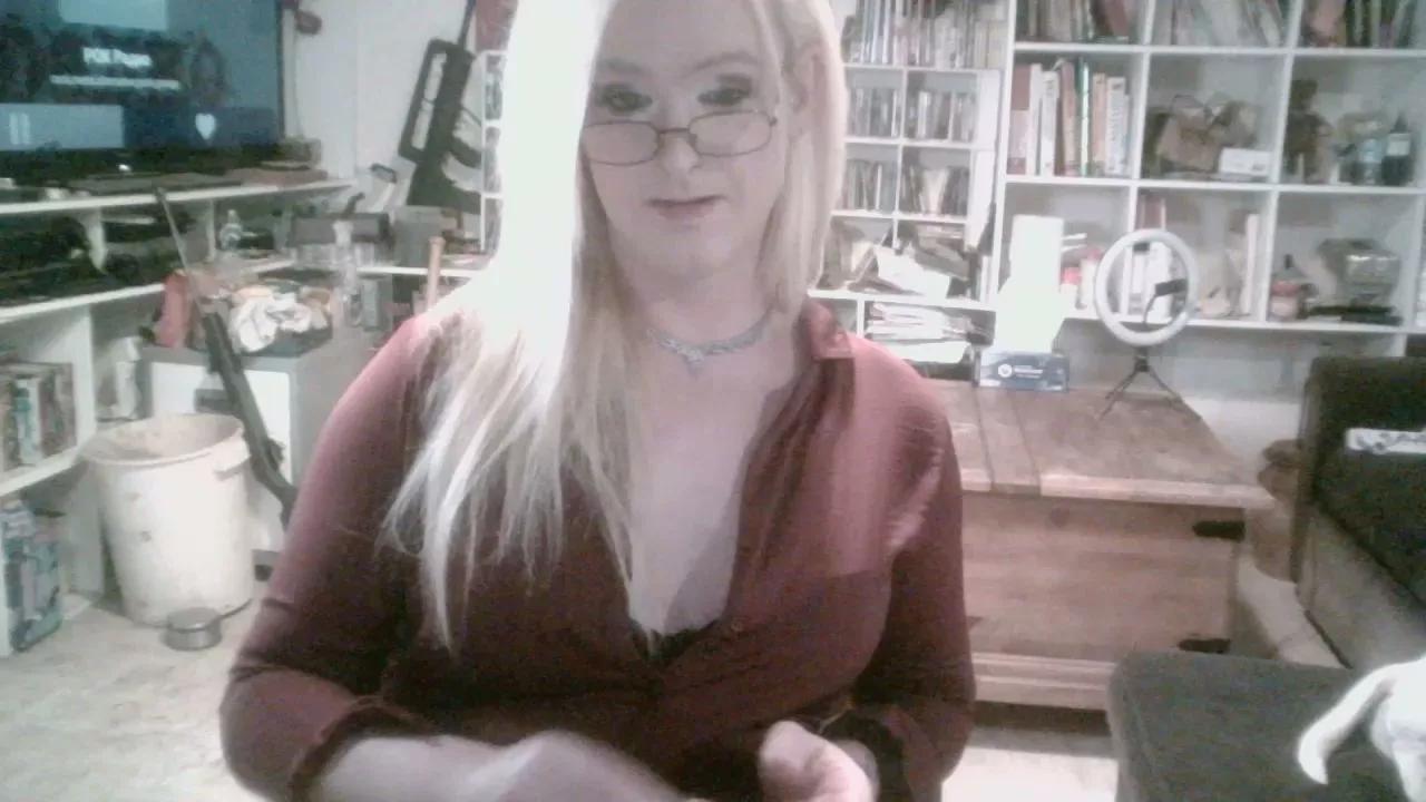 Barbieandteddy on Cam4 