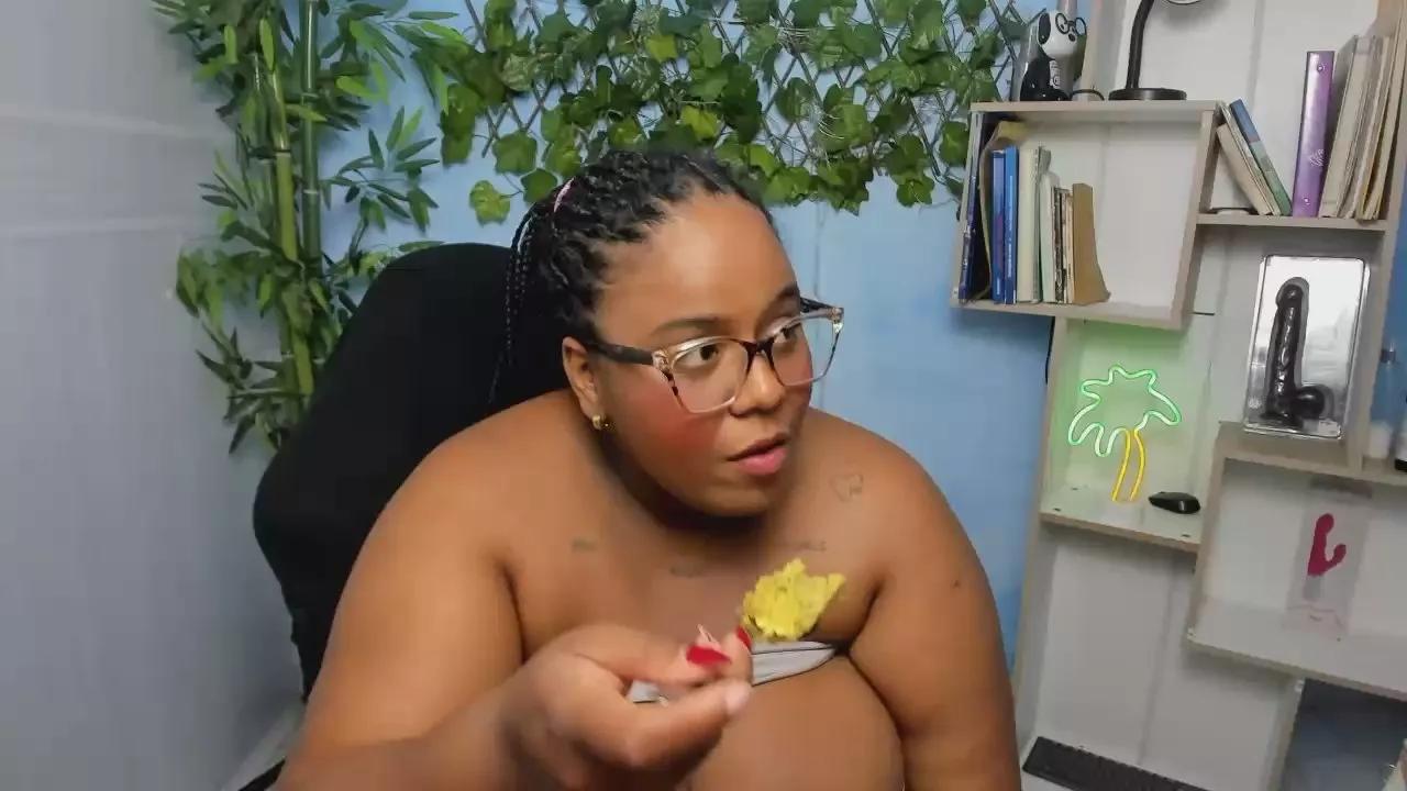 bbw_charlotee on Cam4 