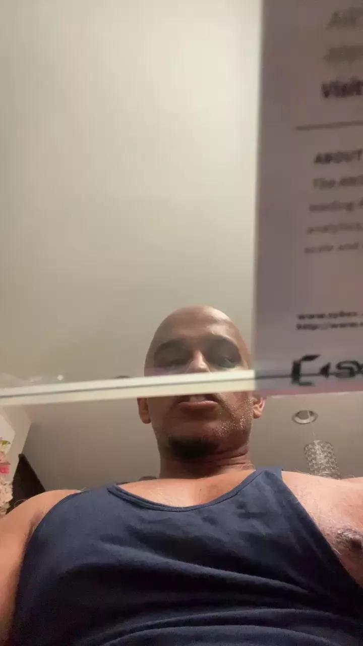 Beachmusclefit on Cam4 
