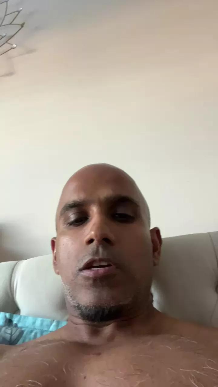 Beachmusclefit on Cam4 