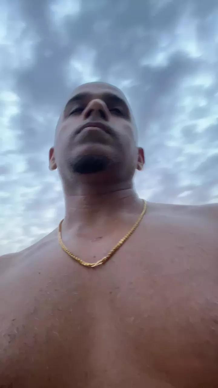 Beachmusclefit on Cam4 