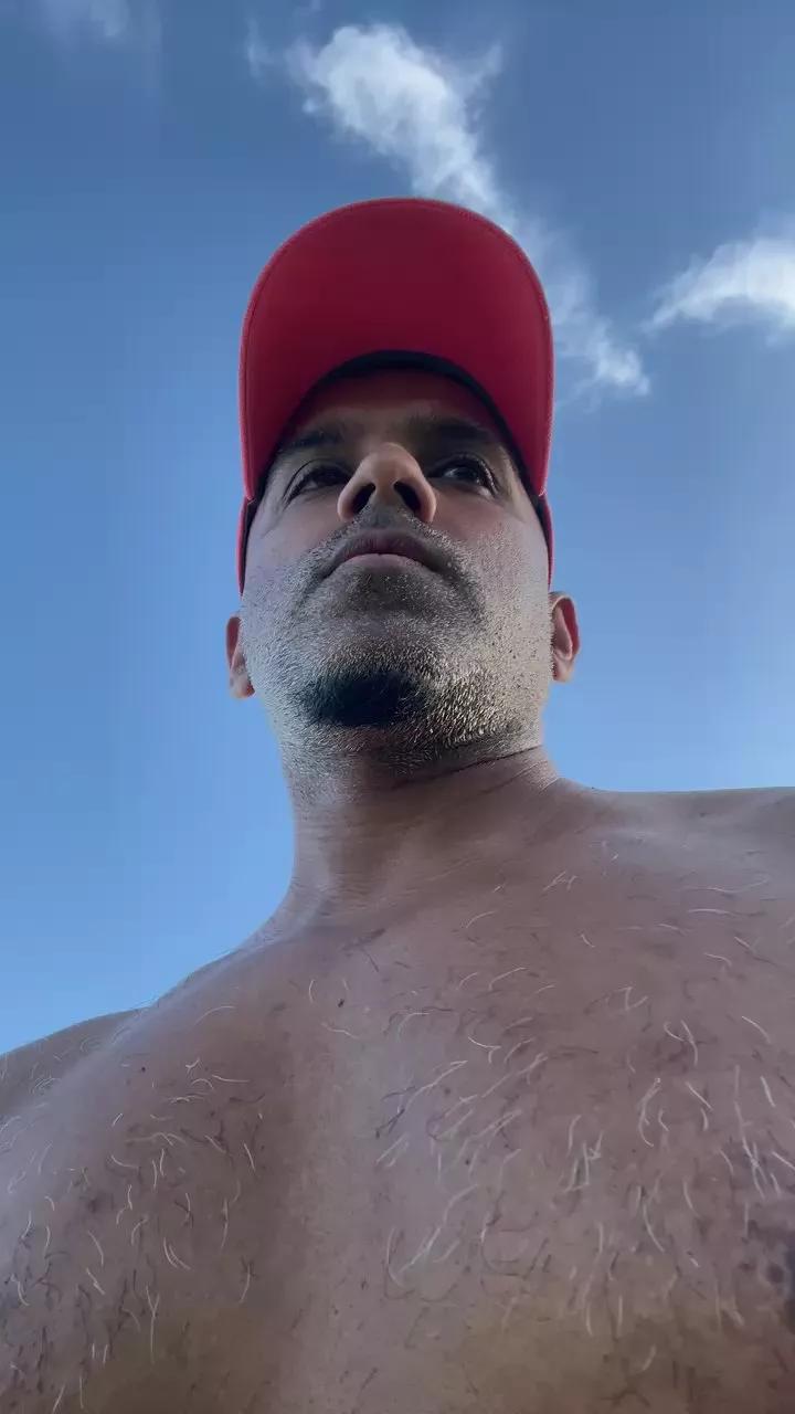 Beachmusclefit on Cam4 