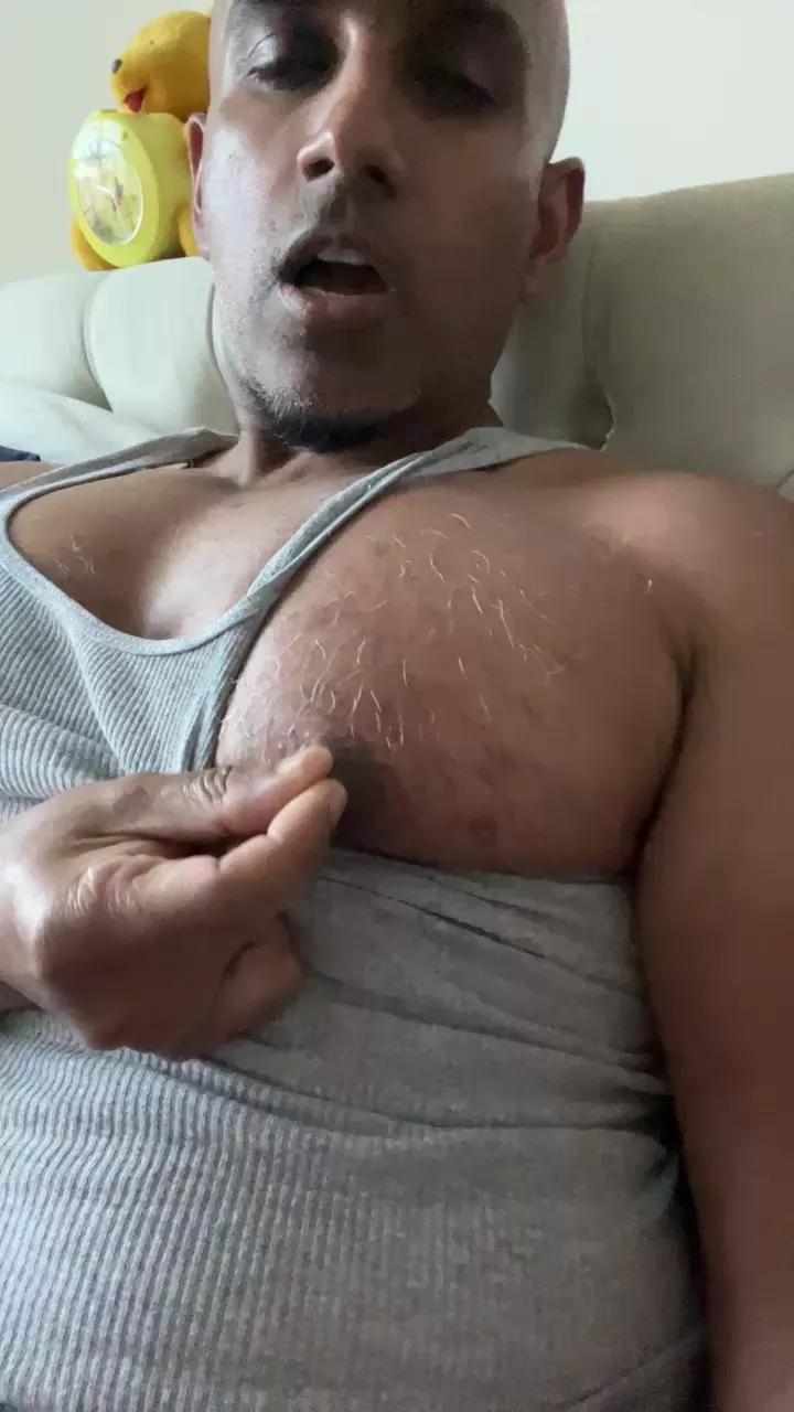 Beachmusclefit on Cam4 