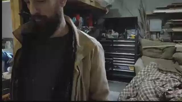Beardedveteran on Cam4 