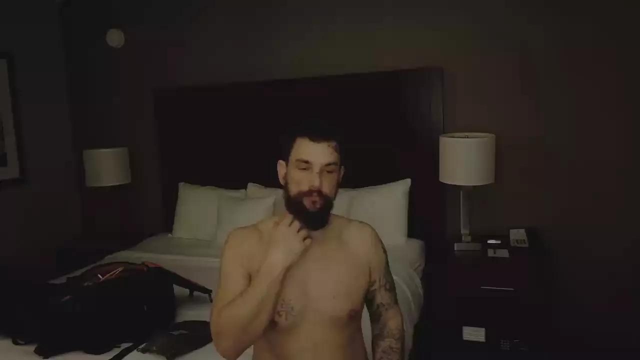 Beardedveteran on Cam4 