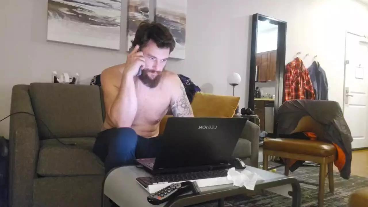 Beardedveteran on Cam4 