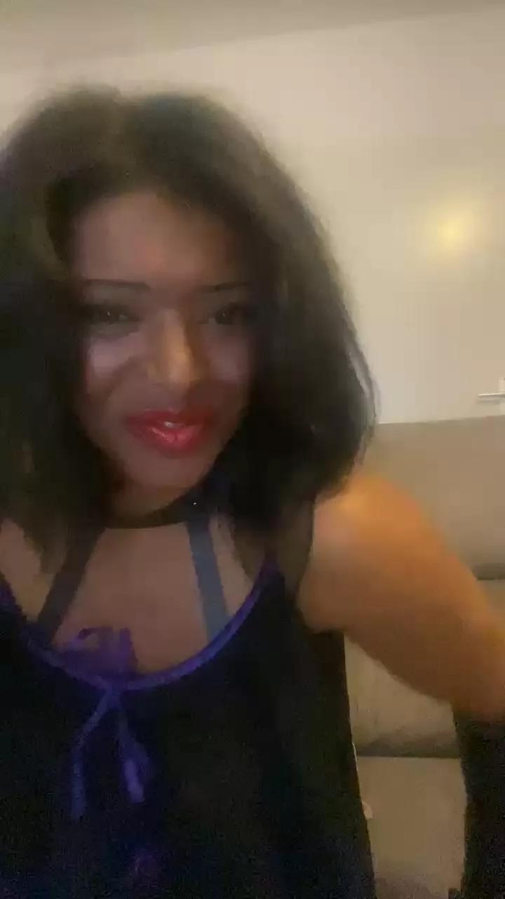 Belingtia on Cam4 