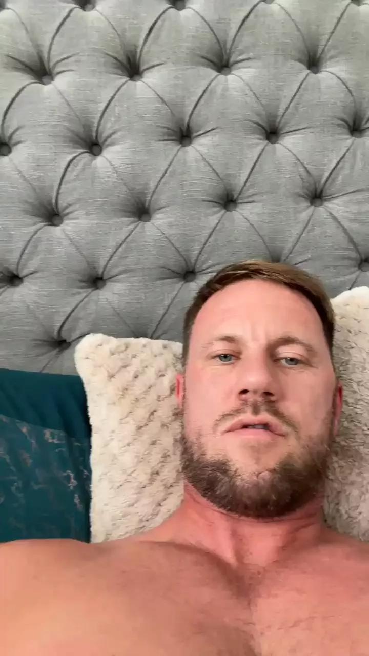 Benjay74 on Cam4 