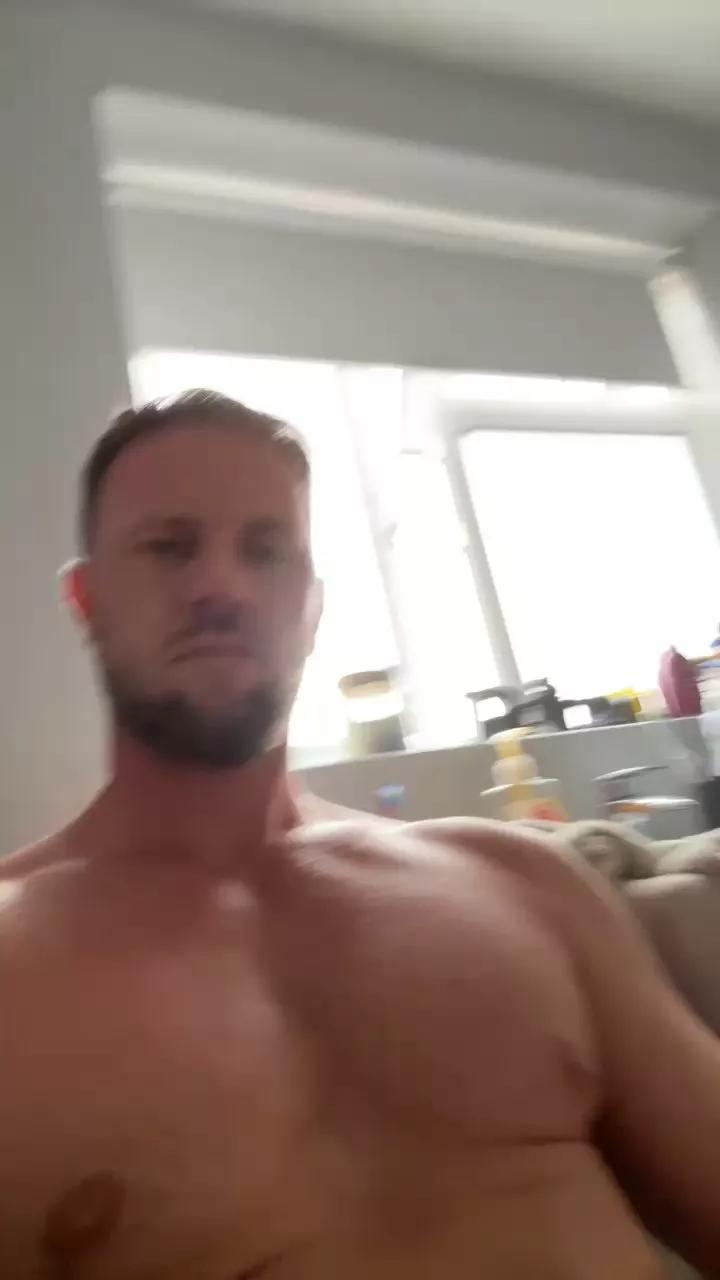 Benjay74 on Cam4 