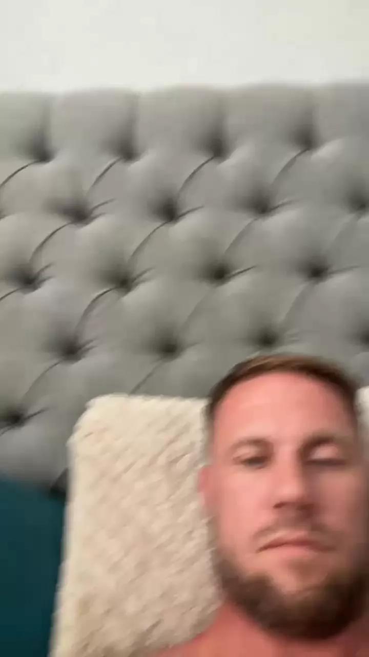 Benjay74 on Cam4 