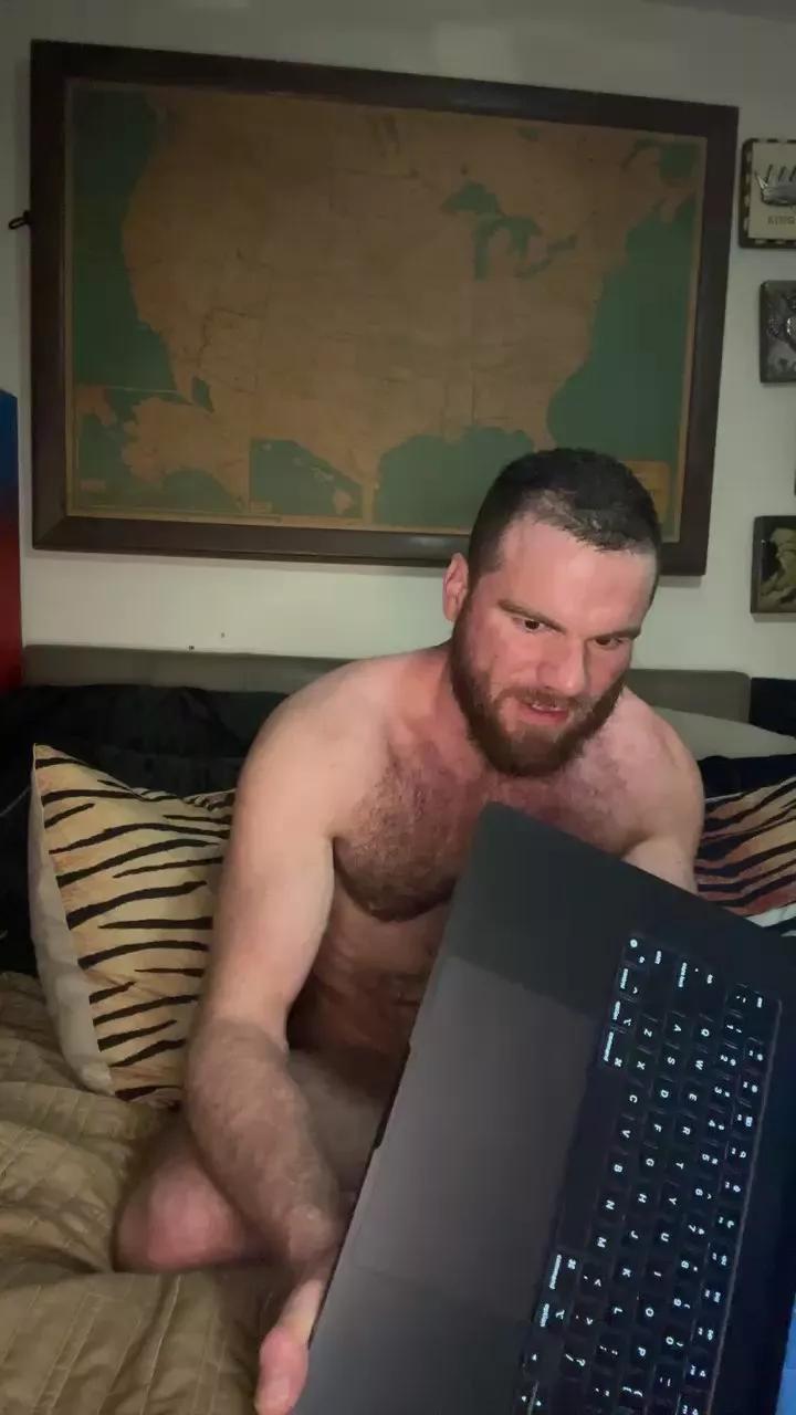 Bighairytopping on Cam4 